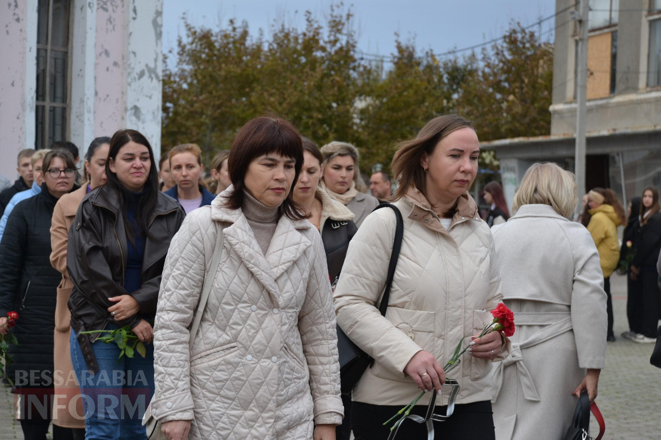 Урочистості з нагоди Дня міста Кілія розпочалися з покладання квітів на Алеї Слави