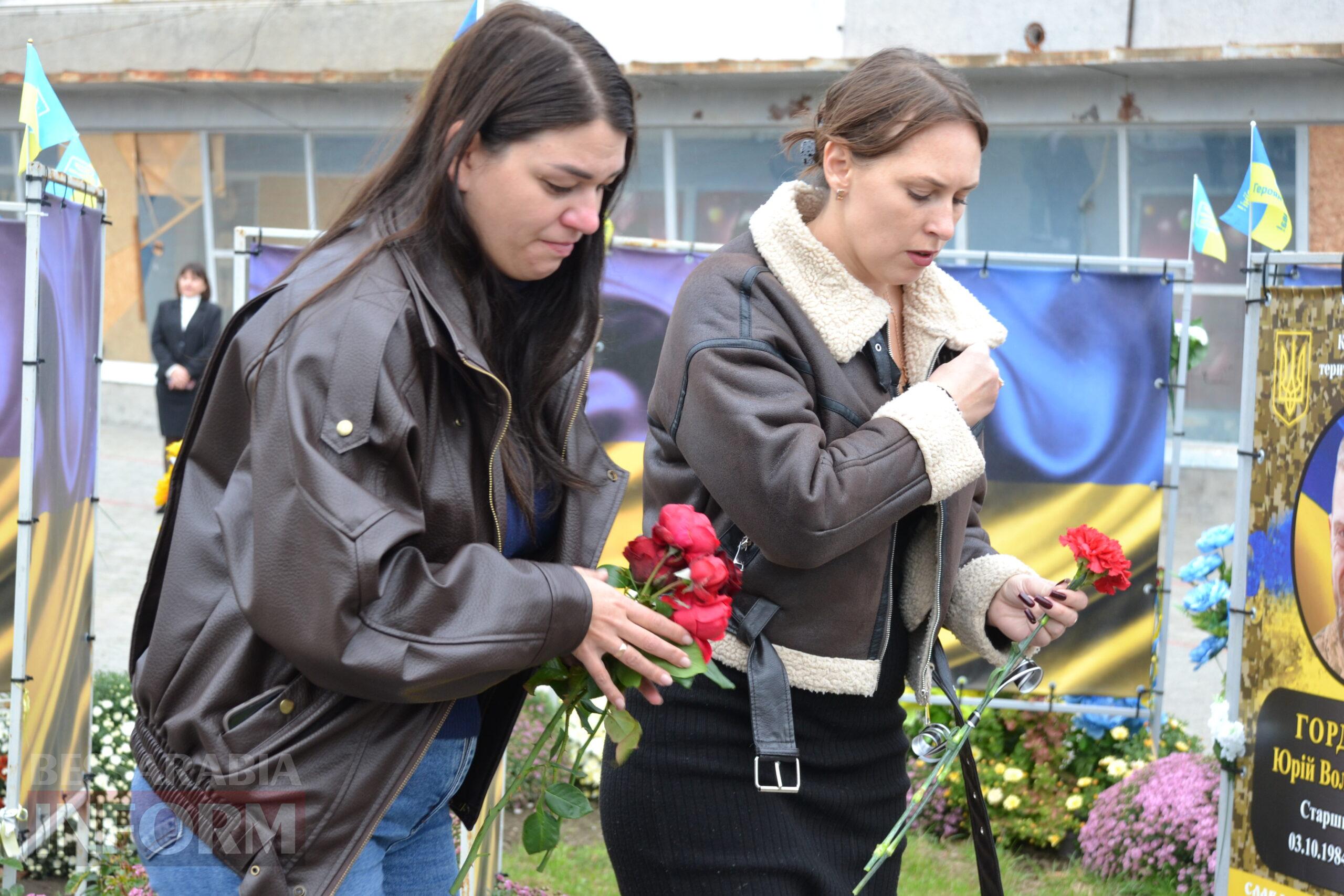 Урочистості з нагоди Дня міста Кілія розпочалися з покладання квітів на Алеї Слави