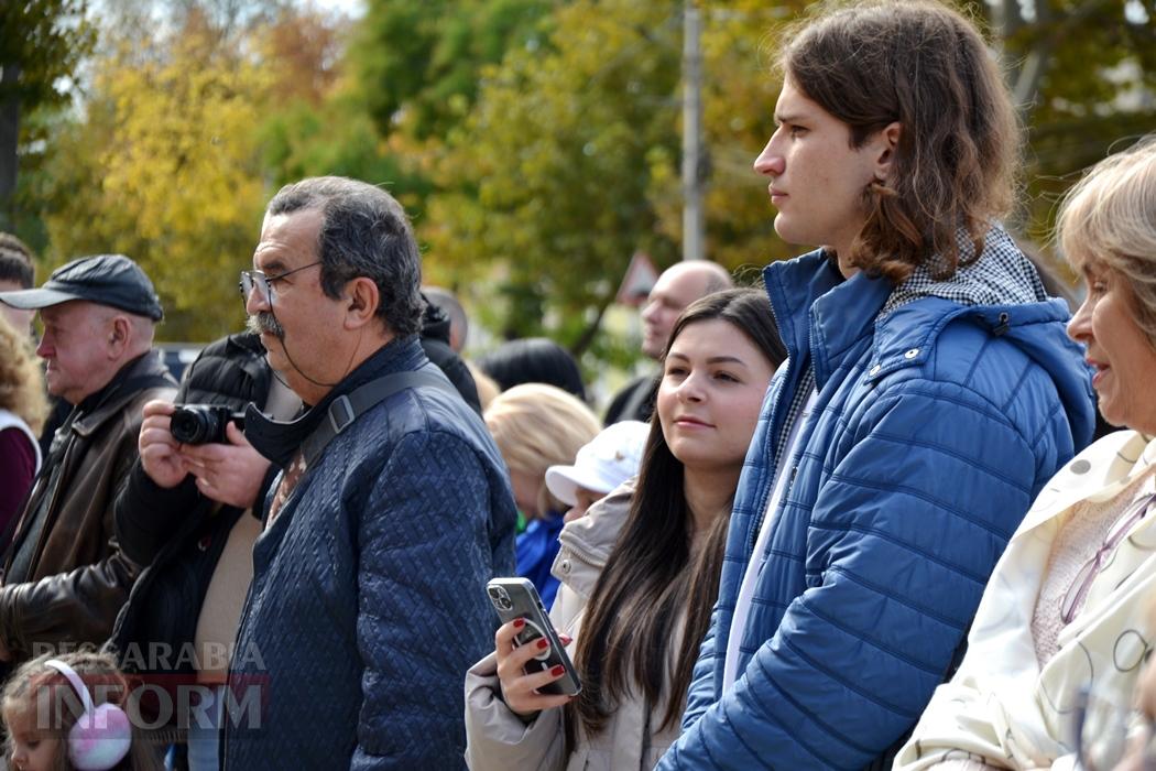 Подарунок мера: в Кілії до 2707-річчя відкрили нову стелу з логотипом громади - як це було