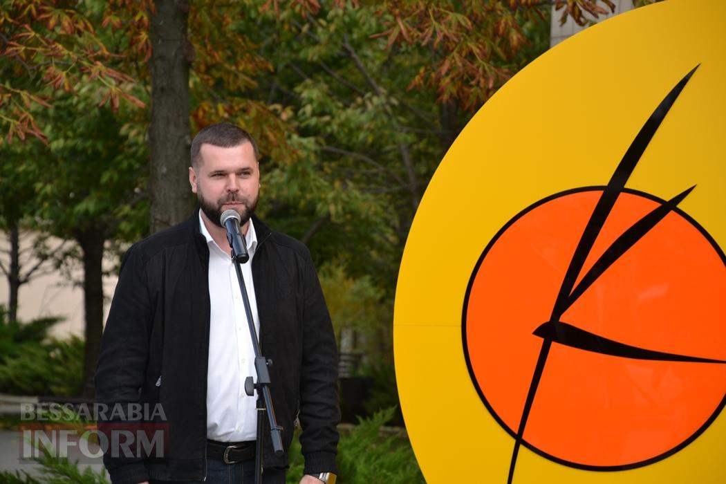 Подарунок мера: в Кілії до 2707-річчя відкрили нову стелу з логотипом громади - як це було