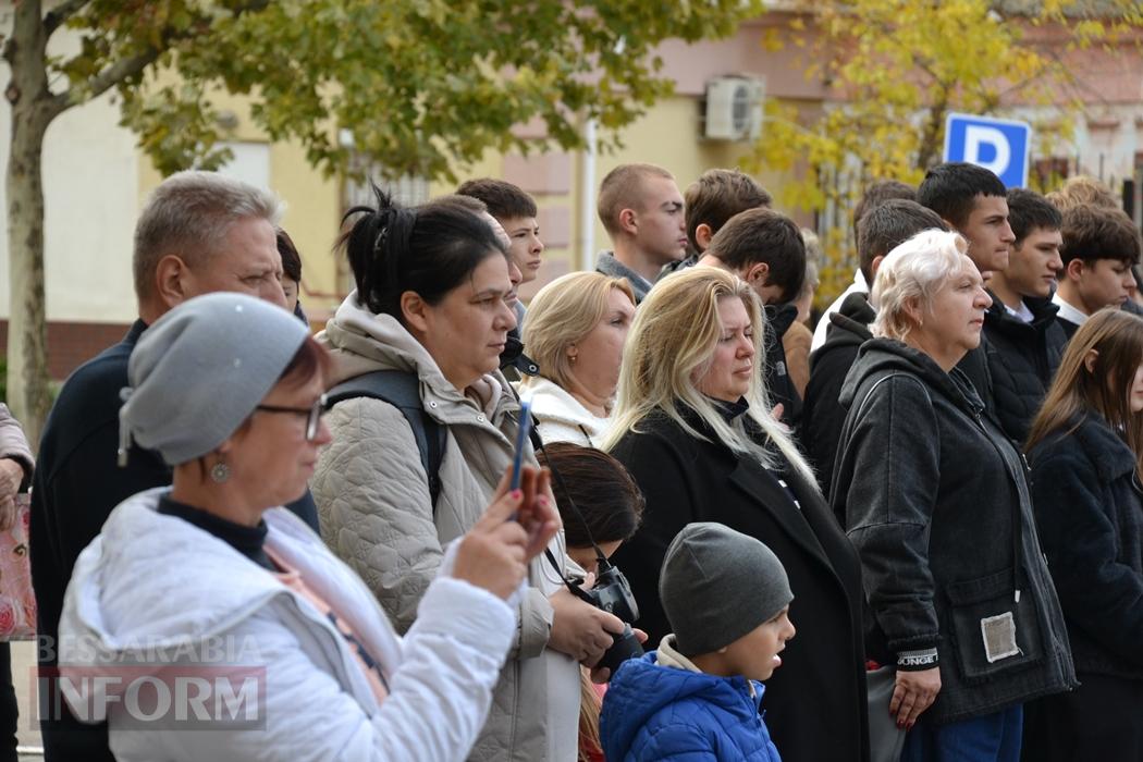 Подарунок мера: в Кілії до 2707-річчя відкрили нову стелу з логотипом громади - як це було