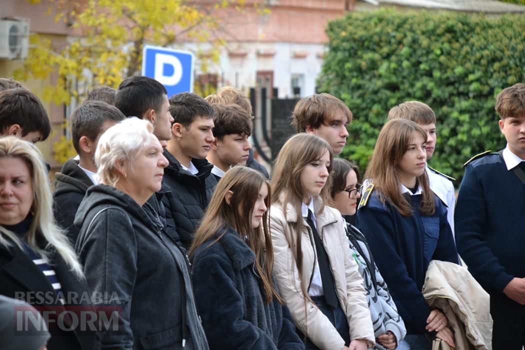 Подарунок мера: в Кілії до 2707-річчя відкрили нову стелу з логотипом громади - як це було