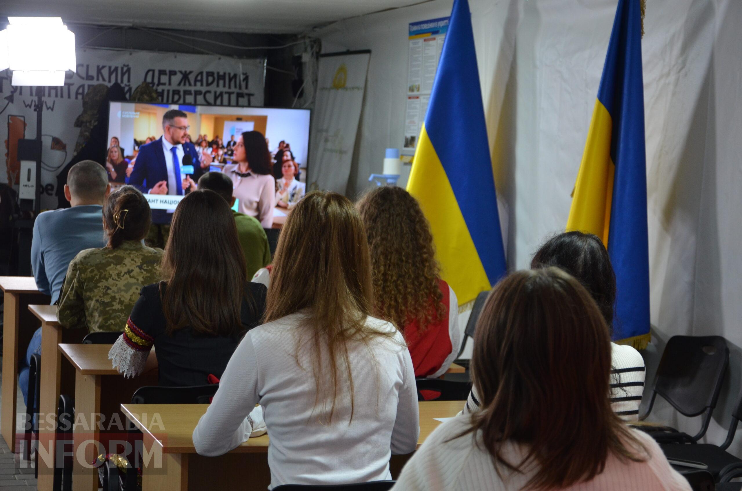 Ізмаїл писав радіодиктант національної єдності у прямому ефірі телемарафону "Єдині новини"