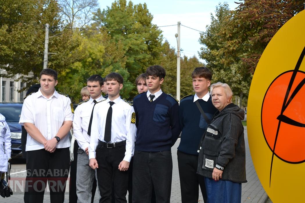 Подарунок мера: в Кілії до 2707-річчя відкрили нову стелу з логотипом громади - як це було