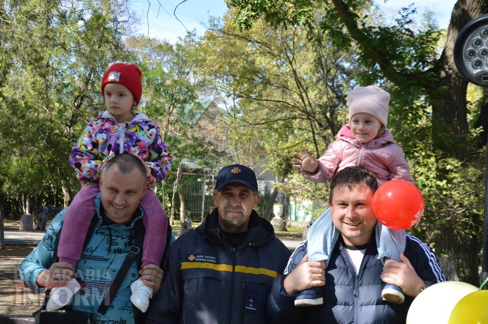 «Об'єднані однією метою»: Аккерман підтримав донатами українських захисників на благодійному ярмарку у центрі міста