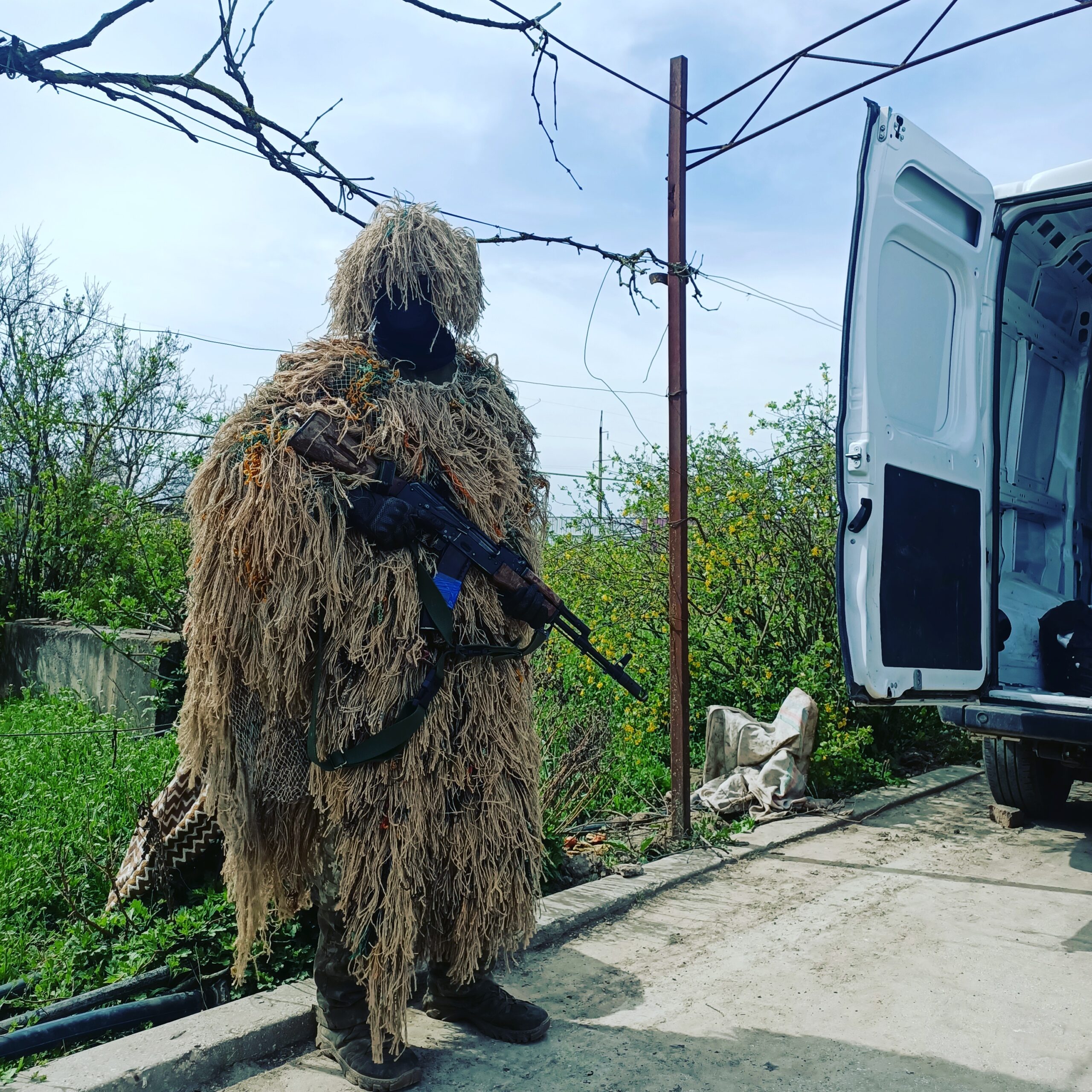 Один із засновників партизанського руху в Ізмаїлі, який проміняв байк на кермо військової автівки, розповів про найгарячіші моменти фронту та єдину мрію