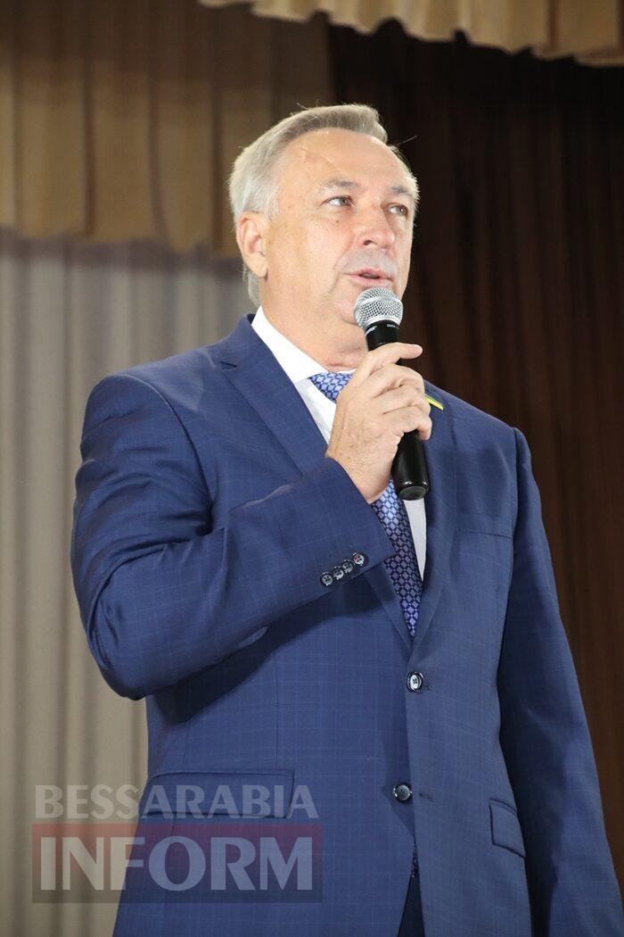 Тепло сердець, вдячність і оплески: Болградщина вшанувала освітян і хранителів знань