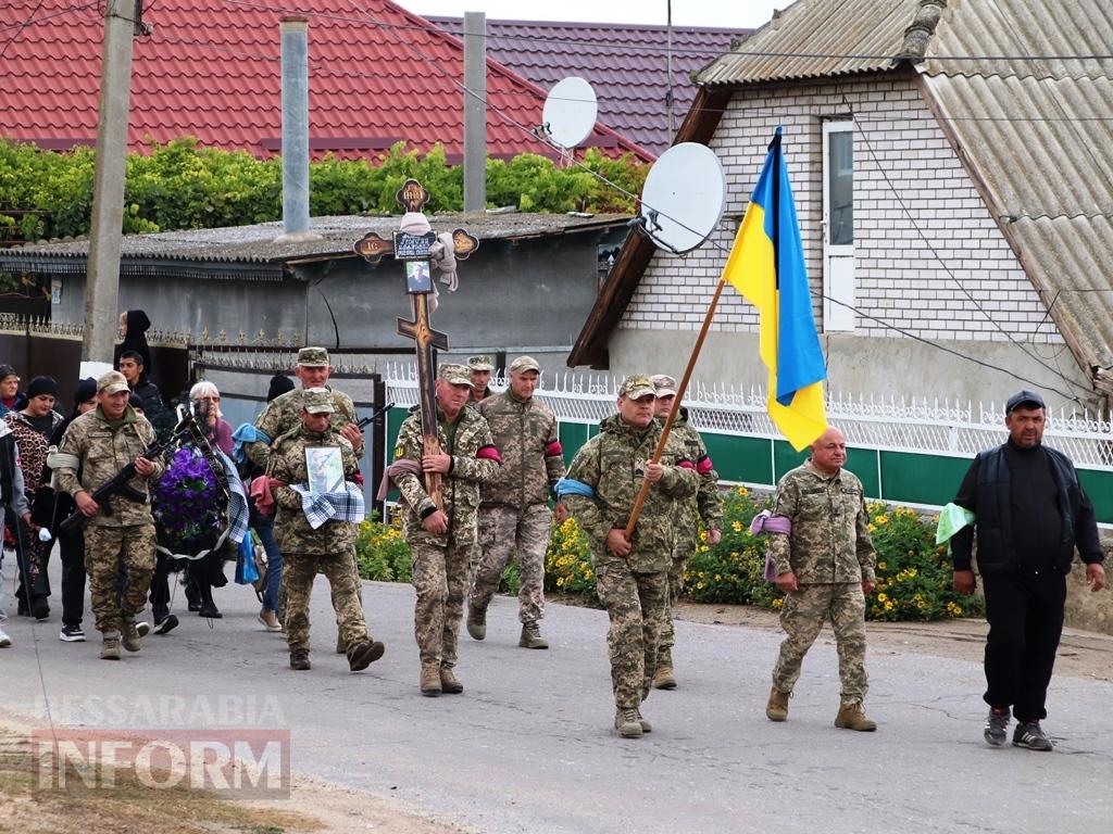 Сьогодні Болградська громада схилила голови над труною свого Героя — Георгія Адама