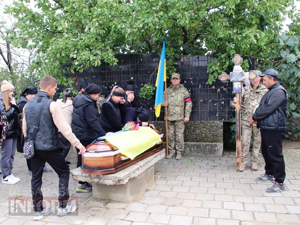 Сьогодні Болградська громада схилила голови над труною свого Героя — Георгія Адама