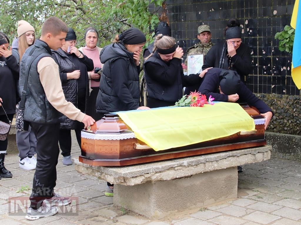 Сьогодні Болградська громада схилила голови над труною свого Героя — Георгія Адама