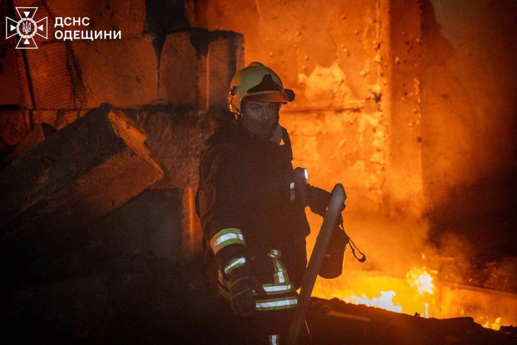 Унаслідок нічної атаки шахедами знеструмлено 44 населені пункти Одещини, є поранена