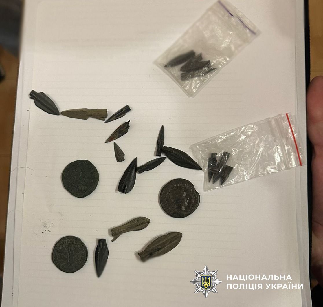 Мешканець Ізмаїла намагався незаконно продати рідкісний артефакт ІІ-ІІІ століття