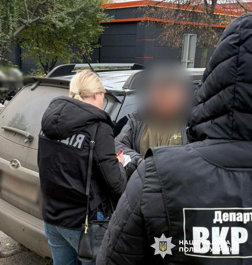 "Допомагав" СЗЧ-шникам безперешкодно повертатися на службу: на Одещині викрили чергового ділка