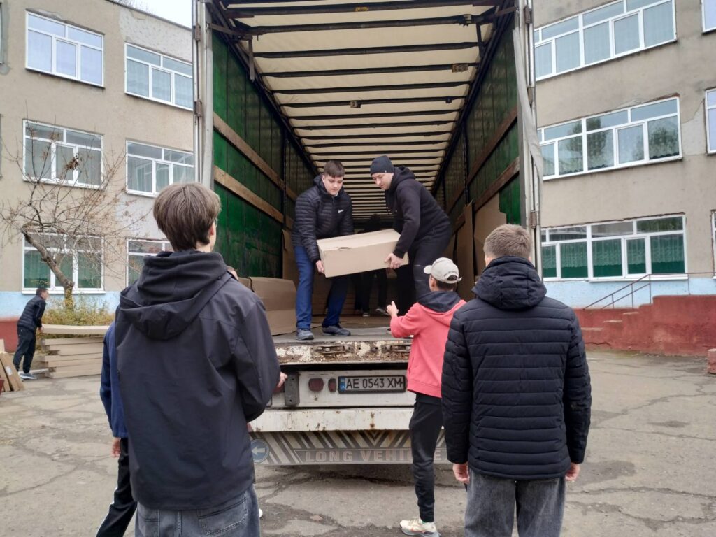 Зруйнований російськими ракетами ліцей в Аккермані отримав важливу допомогу від ЮНІСЕФ