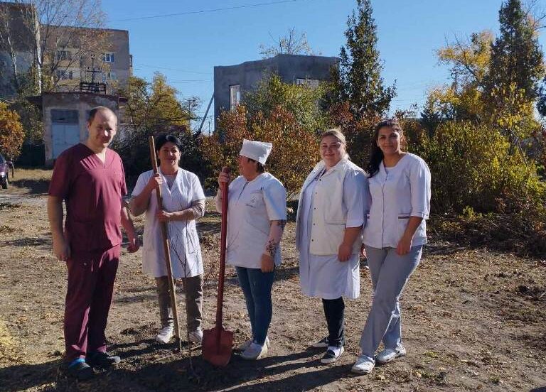 Міг стати нейрохірургом в Одесі, але серце обрало Кілію: шлях Романа Ольховського, який поєднує медицину, політику та творчість