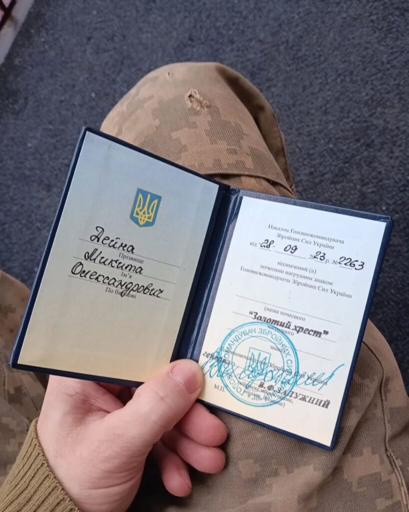 Ветеран війни з Аккермана після ПТСР та втрати брата знайшов зцілення у створенні унікальних музичних інструментів