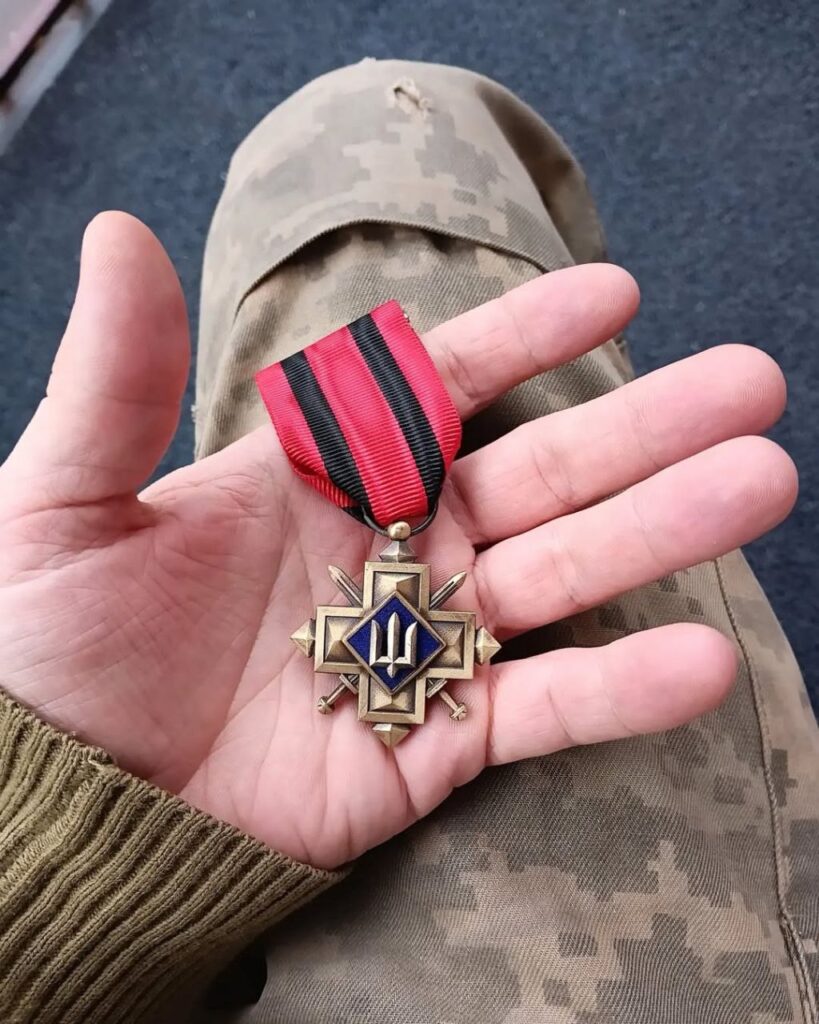 Ветеран війни з Аккермана після ПТСР та втрати брата знайшов зцілення у створенні унікальних музичних інструментів