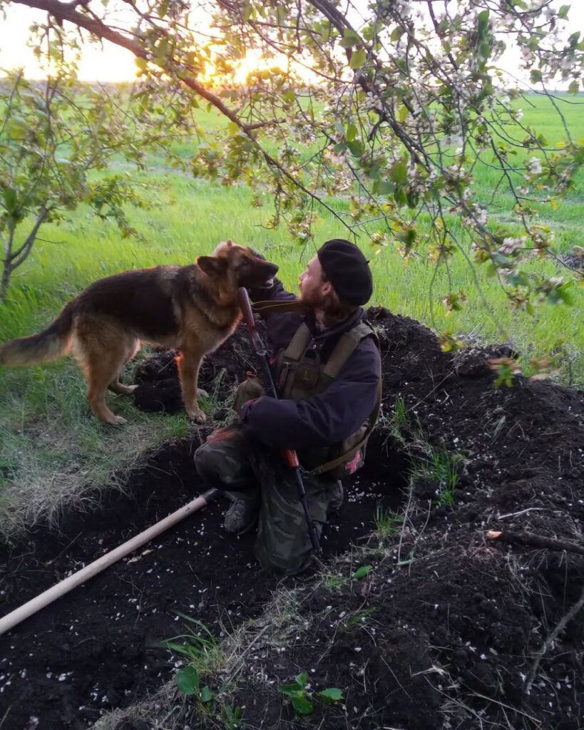 Ветеран війни з Аккермана після ПТСР та втрати брата знайшов зцілення у створенні унікальних музичних інструментів