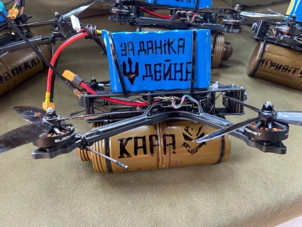 Ветеран війни з Аккермана після ПТСР та втрати брата знайшов зцілення у створенні унікальних музичних інструментів