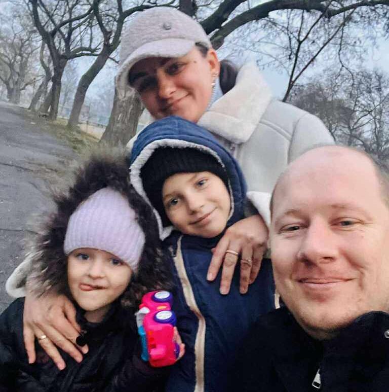 Міг стати нейрохірургом в Одесі, але серце обрало Кілію: шлях Романа Ольховського, який поєднує медицину, політику та творчість