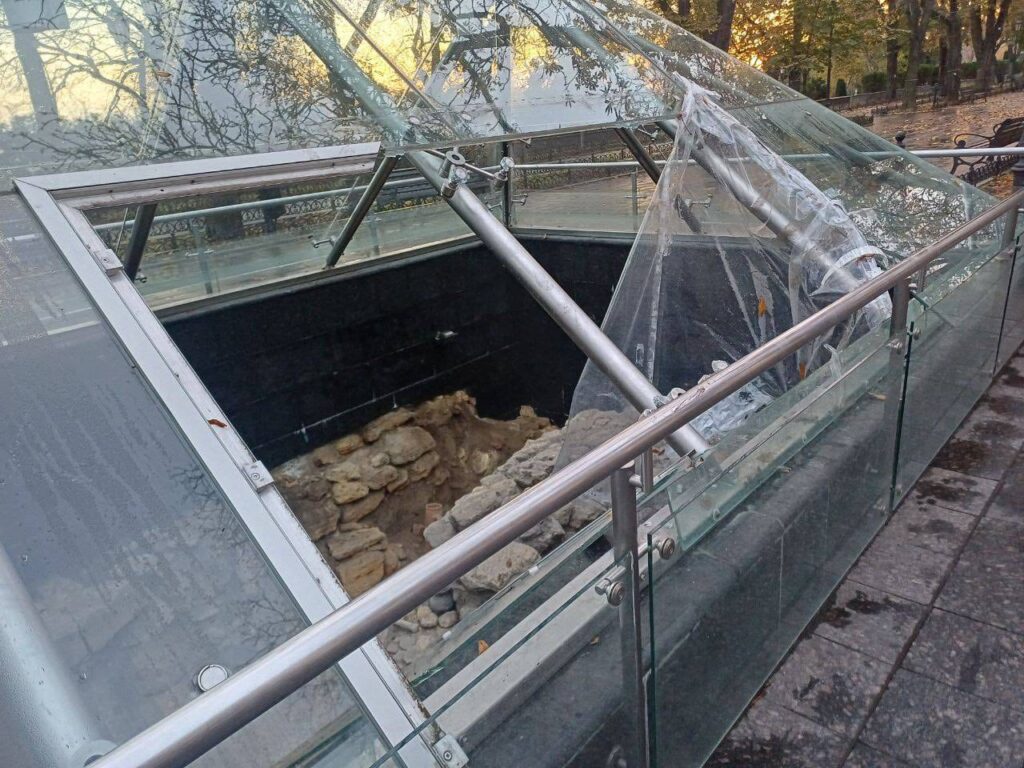 У самому серці Одеси вандали розтрощили унікальний музей просто неба