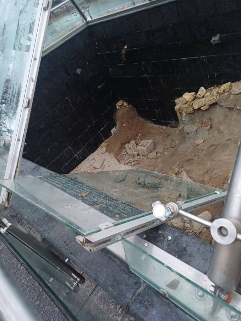 У самому серці Одеси вандали розтрощили унікальний музей просто неба