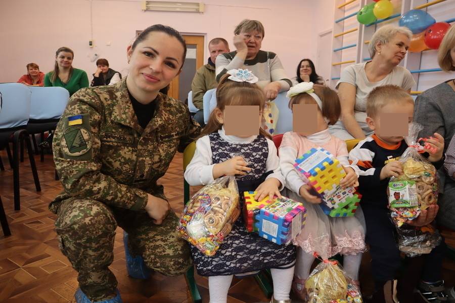 Ізмаїльські гвардійці привітали вихованців місцевого будинку дитини з Днем захисту дітей