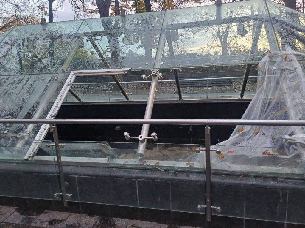 У самому серці Одеси вандали розтрощили унікальний музей просто неба