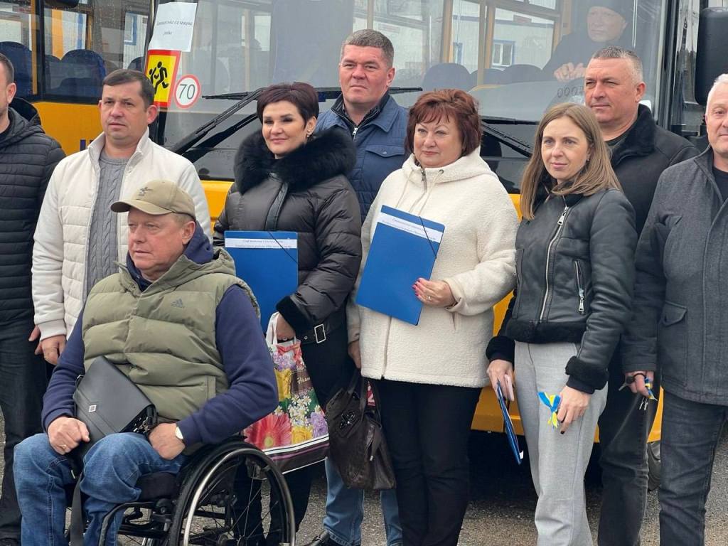 Громада Білгород-Дністровського району отримала новий шкільний автобус