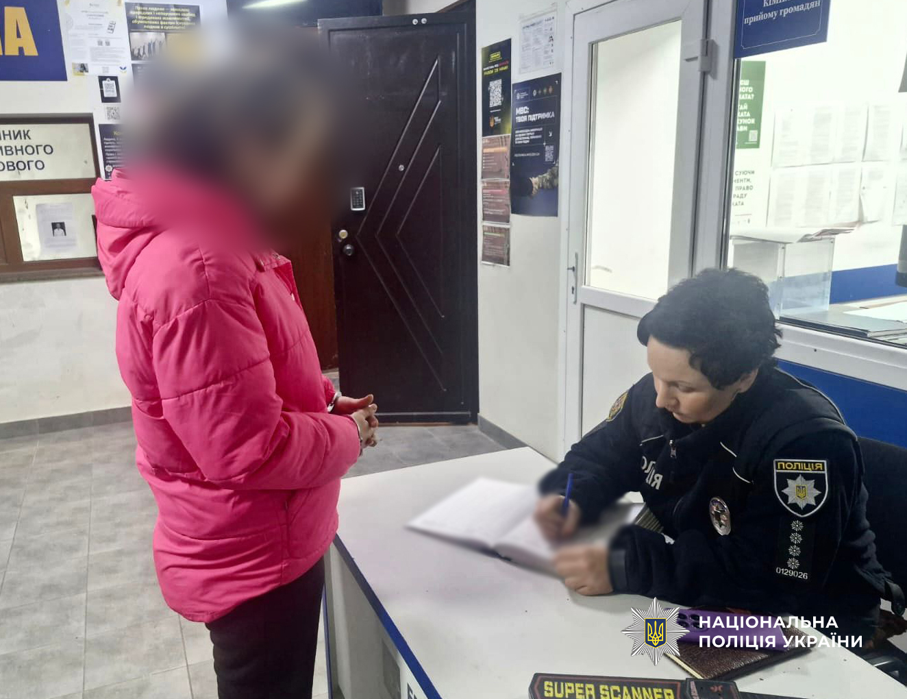 На Одещині викрито двох жінок: одна вирощувала в теплиці коноплі, інша збувала «товар»