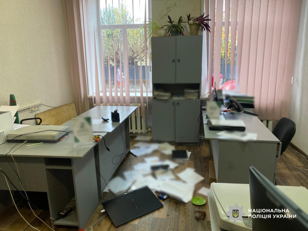 Ренійцю, який ударив працівницю Пенсійного фонду та вкрав її телефон, загрожує до 10 років тюрми