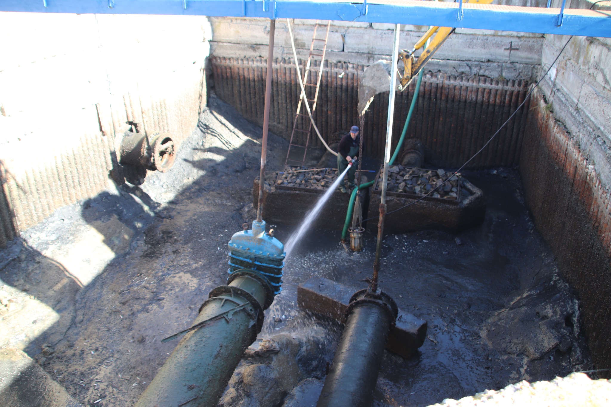 У Болградській громаді через критичне обміління Ялпуга з кранів тече коричнева вода: що робитиме місцева влада