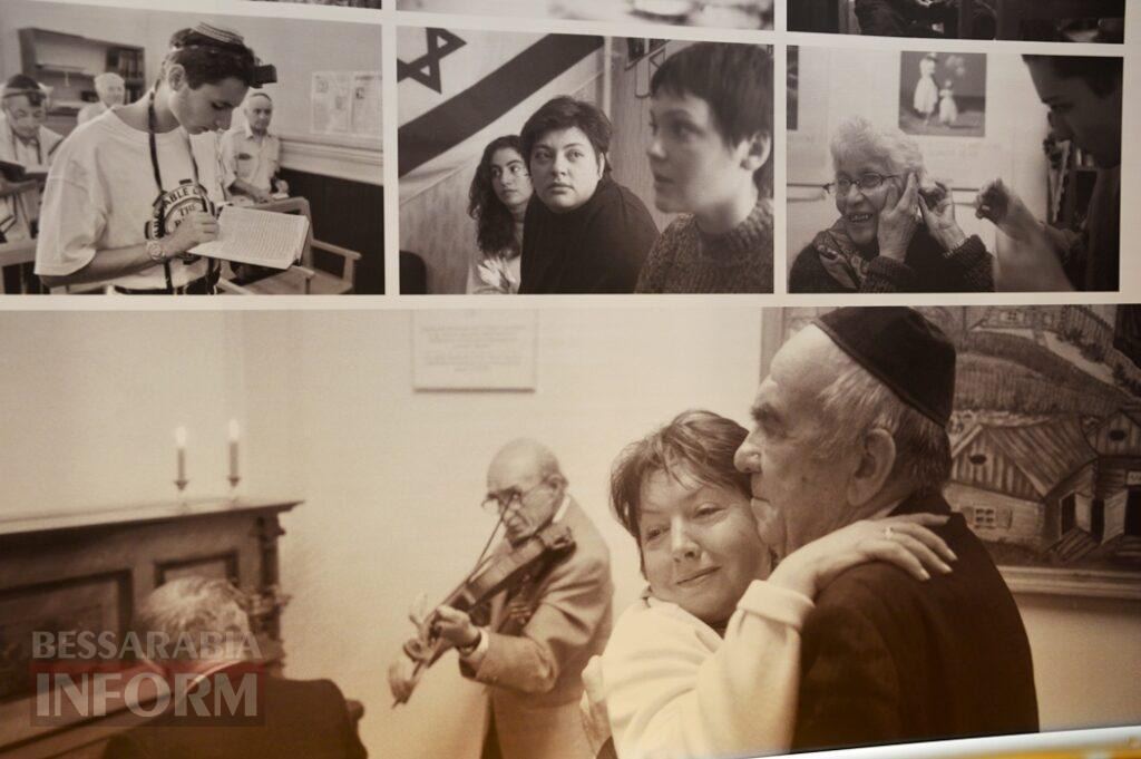 Життя євреїв у фотографіях і спогадах: до Аккермана завітала пересувна виставка про українсько-єврейську історію — від 1920-х до сьогодення