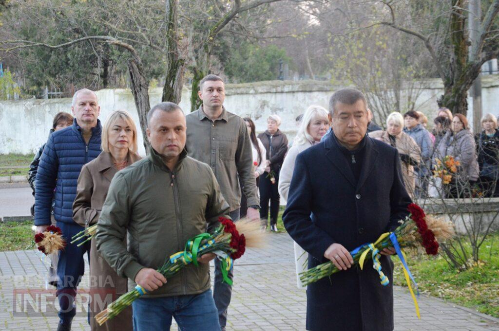 Аккерман долучився до загальнонаціональної хвилини мовчання за жертвами Голодоморів