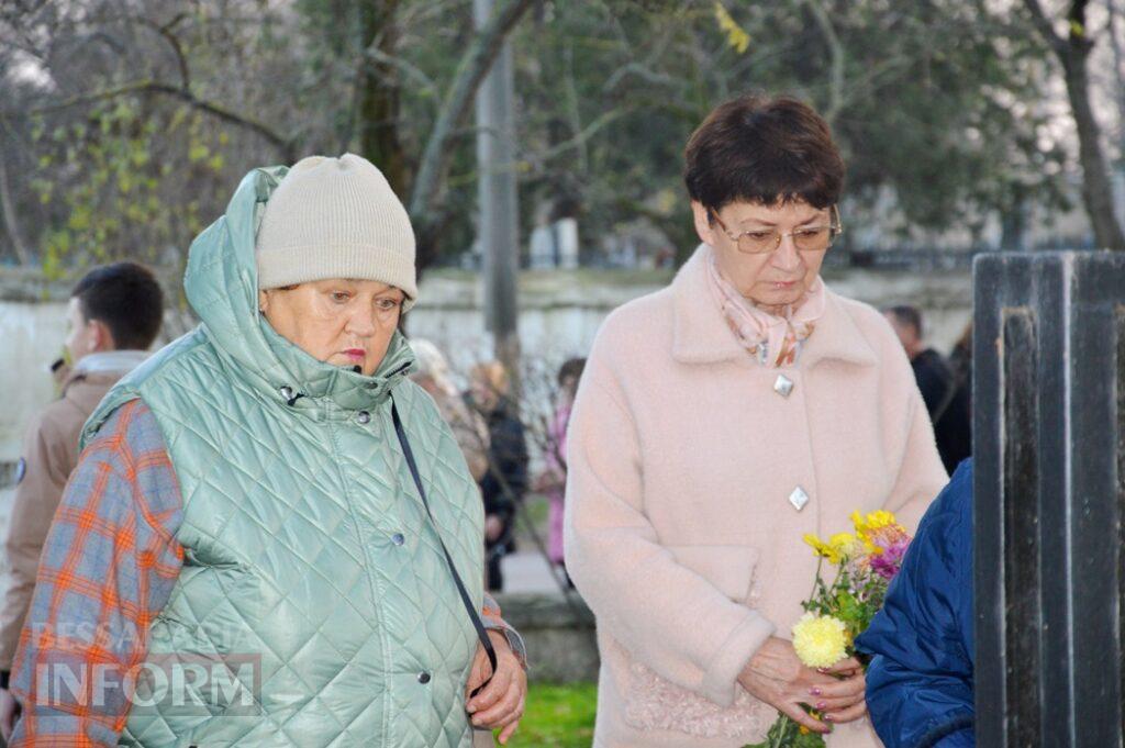 Аккерман долучився до загальнонаціональної хвилини мовчання за жертвами Голодоморів