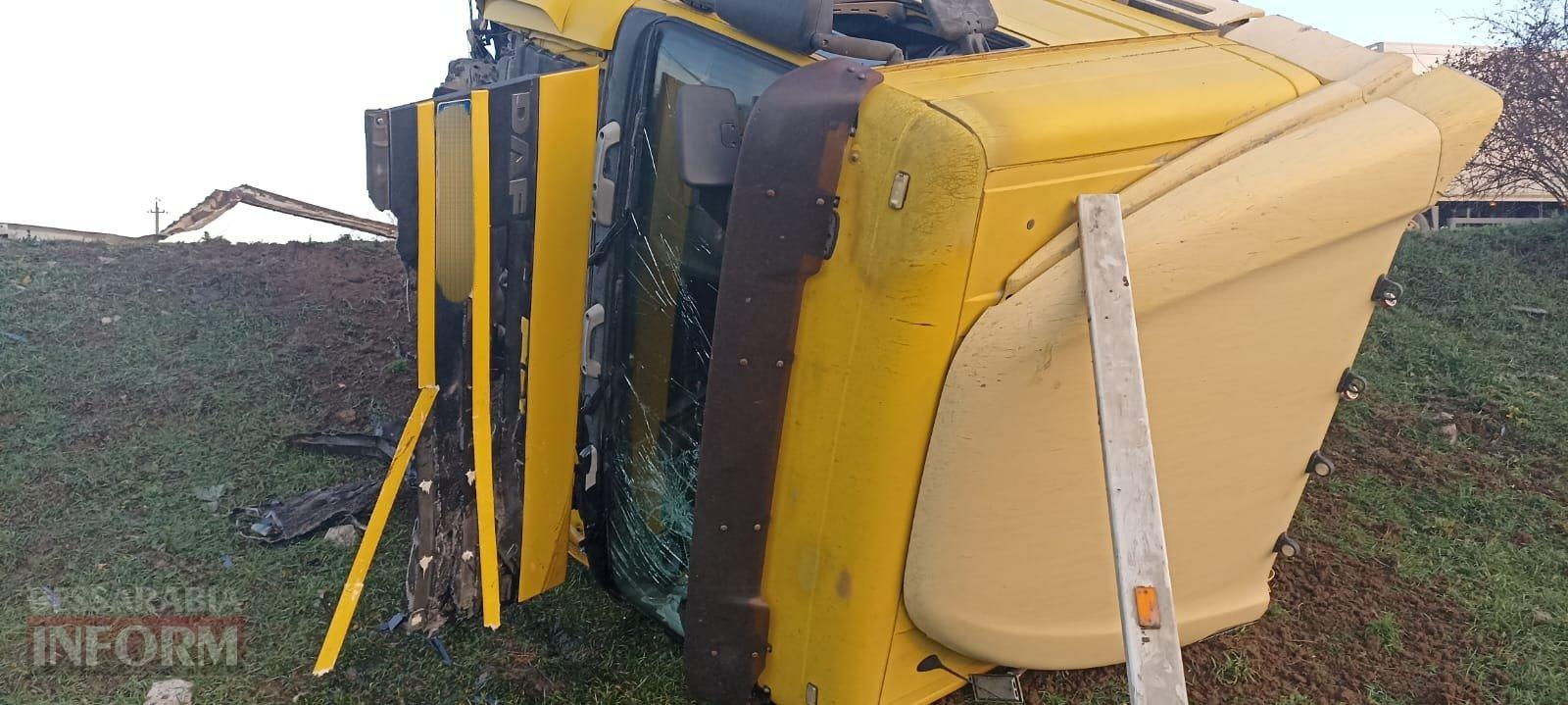 Тіла вигоріли вщент: на трасі Одеса-Рені сталася автотроща за участю легковика і вантажівки