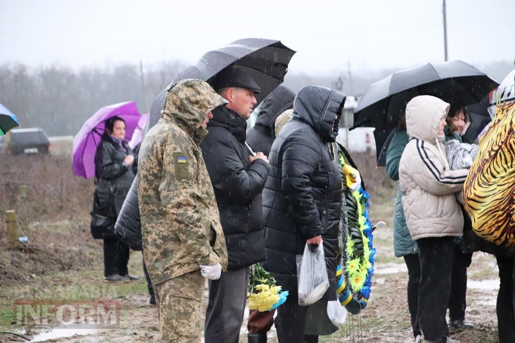 У Болграді з військовими почестями поховали Антона Котляренка — сина громади та відданого Захисника