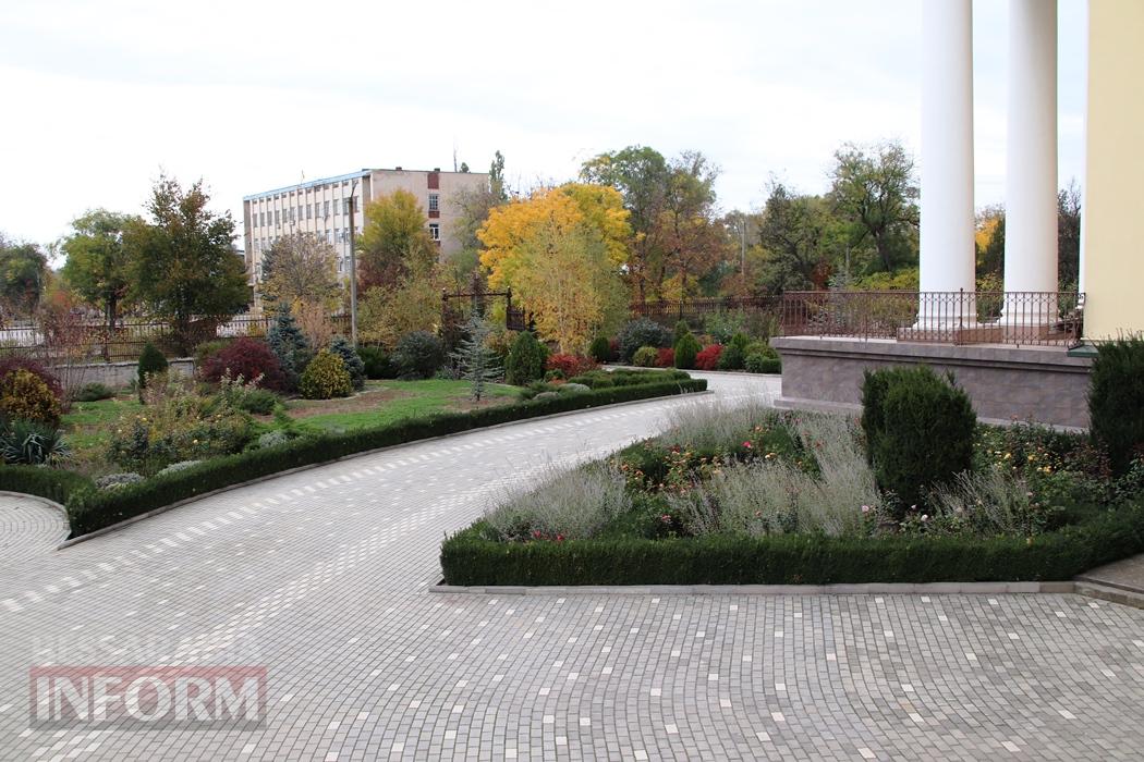 Поцілунок осені в Болграді: фотопрогулянка по оазисах міста