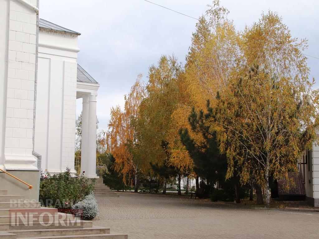 Поцілунок осені в Болграді: фотопрогулянка по оазисах міста