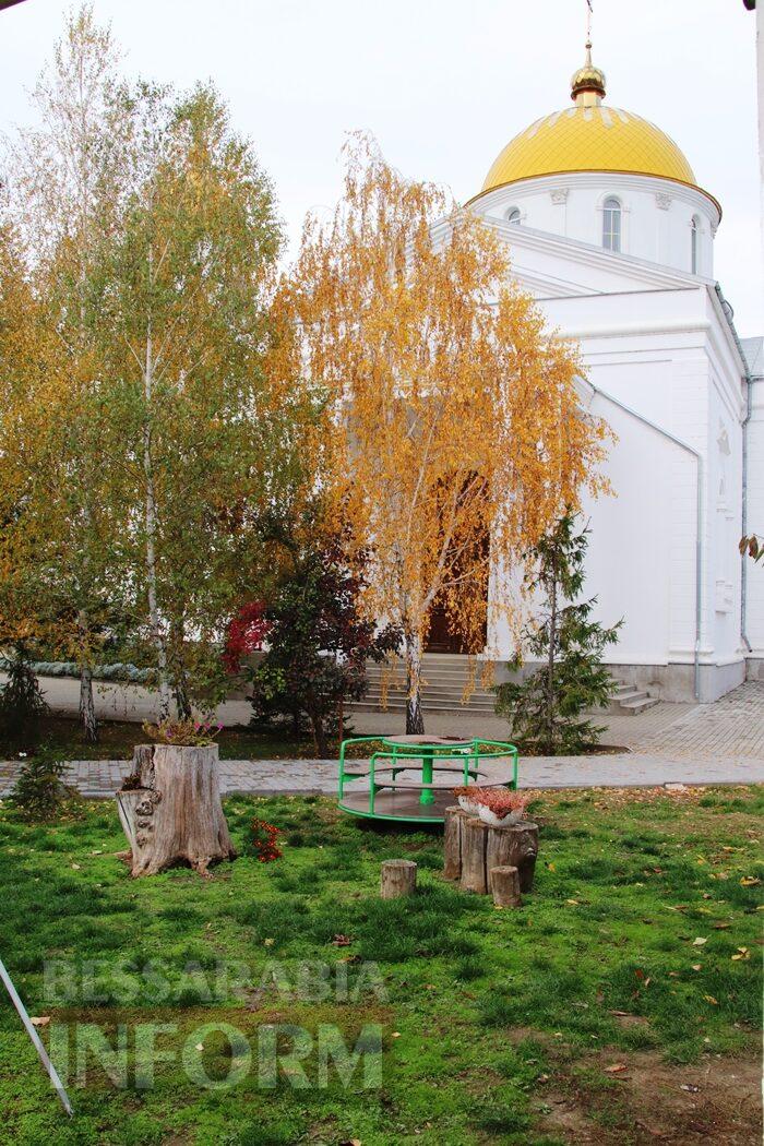 Поцілунок осені в Болграді: фотопрогулянка по оазисах міста