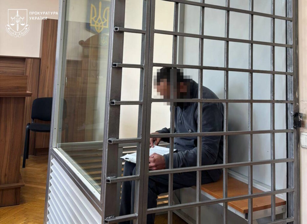 Одесит протягом декількох років ґвалтував свою 7-річну племінницю та знімав порновідео