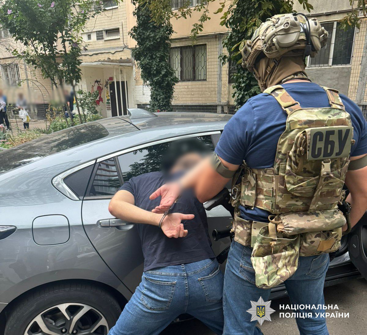 «Вибивали» з незнайомця 10 тисяч доларів надуманого боргу: на Одещині судитимуть двох зловмисників