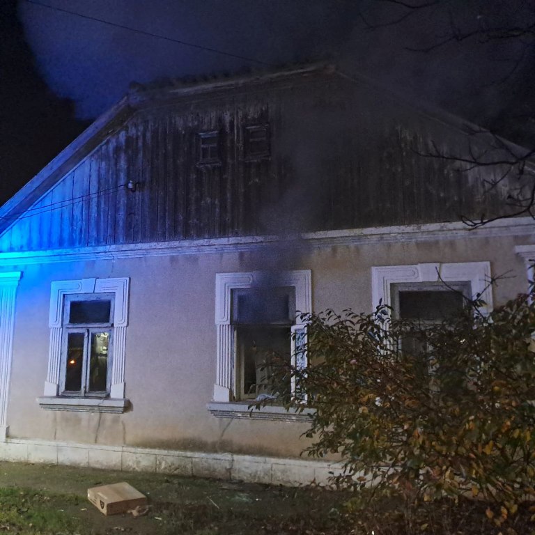 В Ізмаїлі пізно ввечері горів будинок пенсіонерки