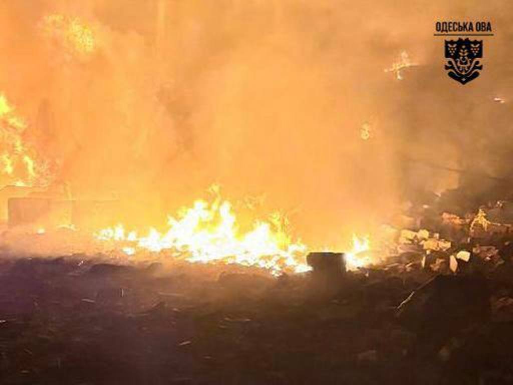 Уночі російські шахеди знову поцілили в об'єкти енергетики на Одещині