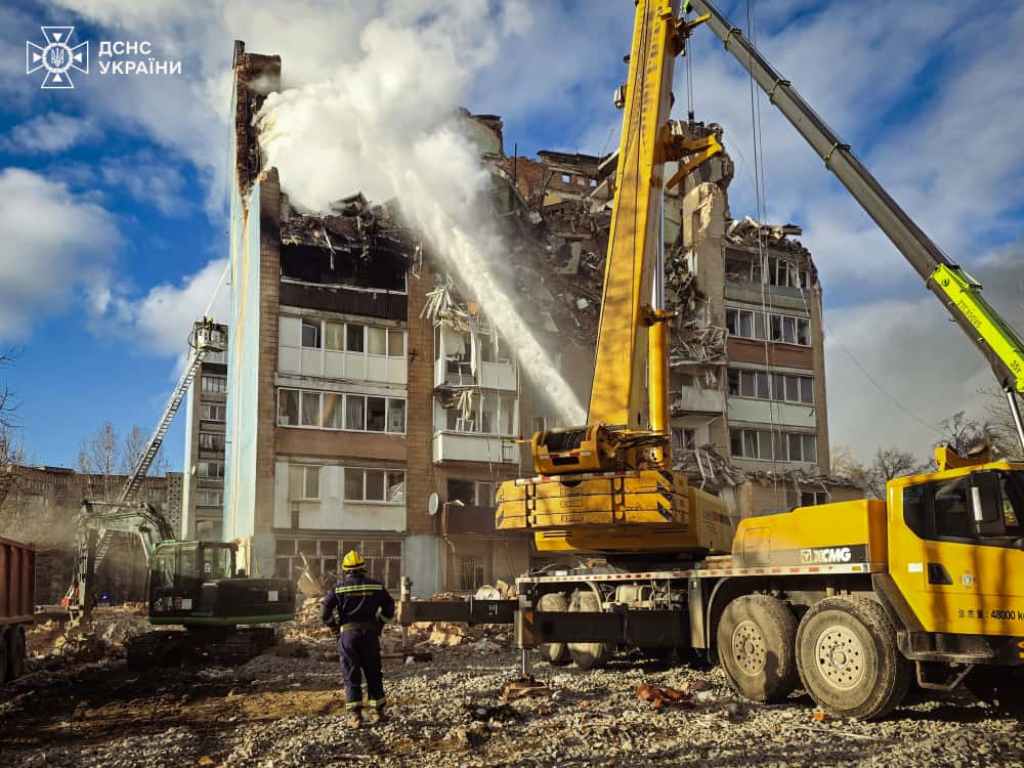 Чорний день у Тернополі: російська ракета забрала життя 25 людей, з них троє - діти