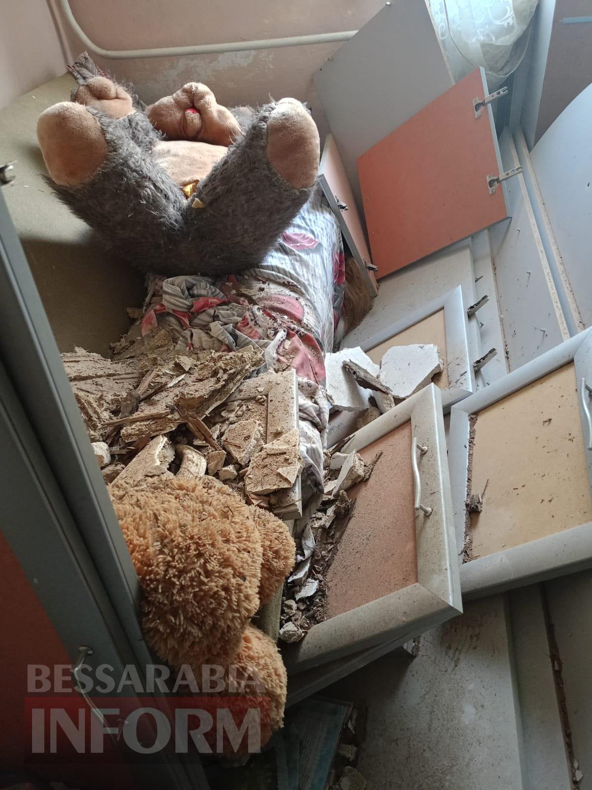 На вулиці Веселій було не до сміху: будинок родини військового з Рені постраждав під час нічної атаки