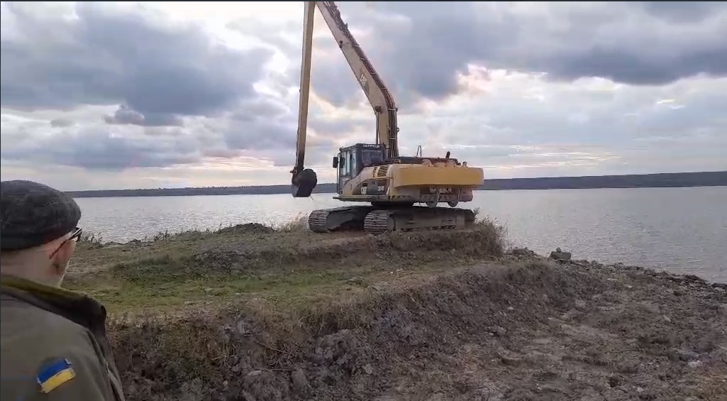 У Болградській громаді через критичне обміління Ялпуга з кранів тече коричнева вода: що робитиме місцева влада
