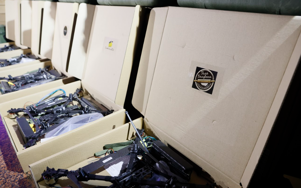 50 бойових SECRET BOXів для ГУР: перша партія дронів, зібраних волонтерами та рестораторами, посилять розвідників на Покровському напрямку