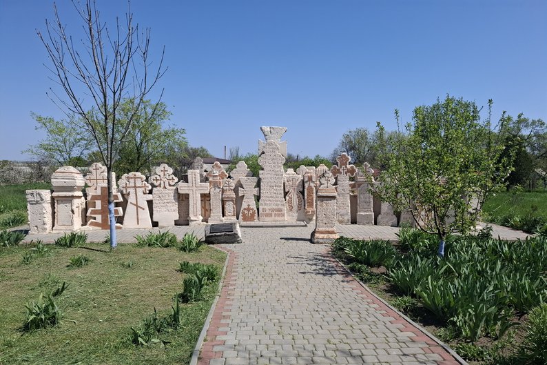 Невідомі кладовища Бессарабії: чи насправді жили тут козаки