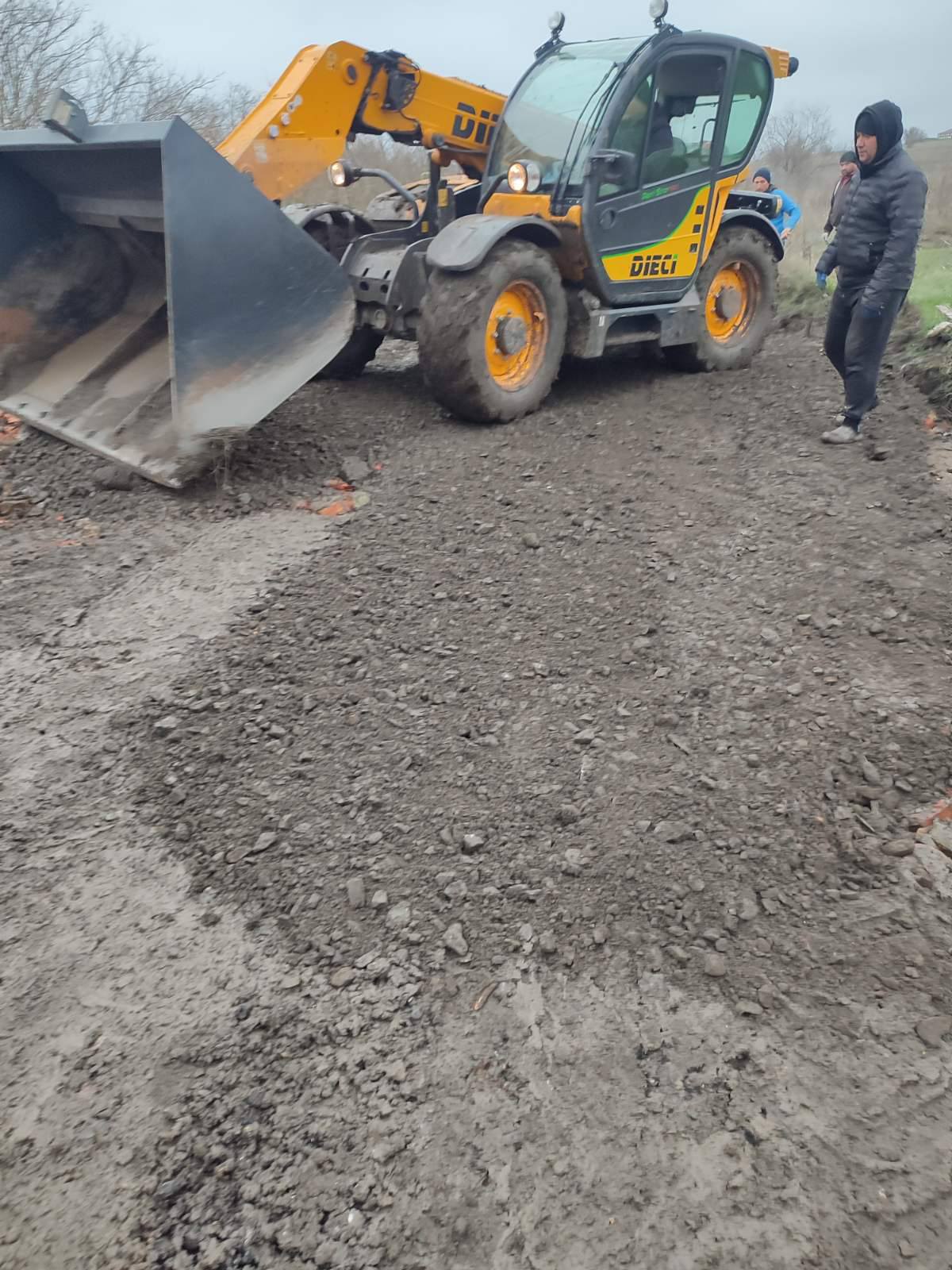 Забута владою окраїна: прикордонна громада Болградського району змушена сама боротися з бездоріжжям